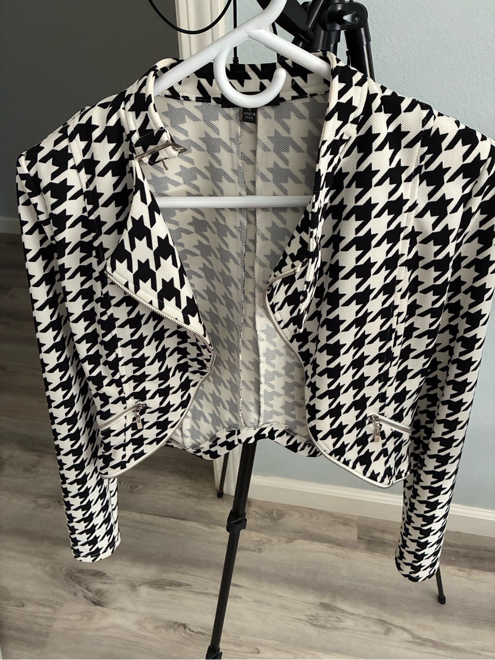 Cropped Houndstooth Open-Front Blazer - Black & White